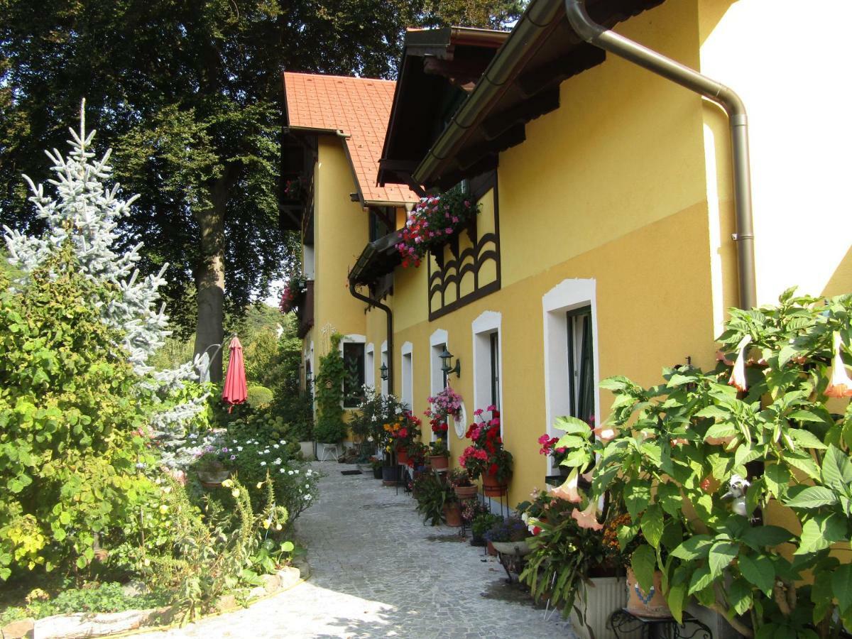 Villa Kreuthhof Appartements Klosterneuburg Extérieur photo
